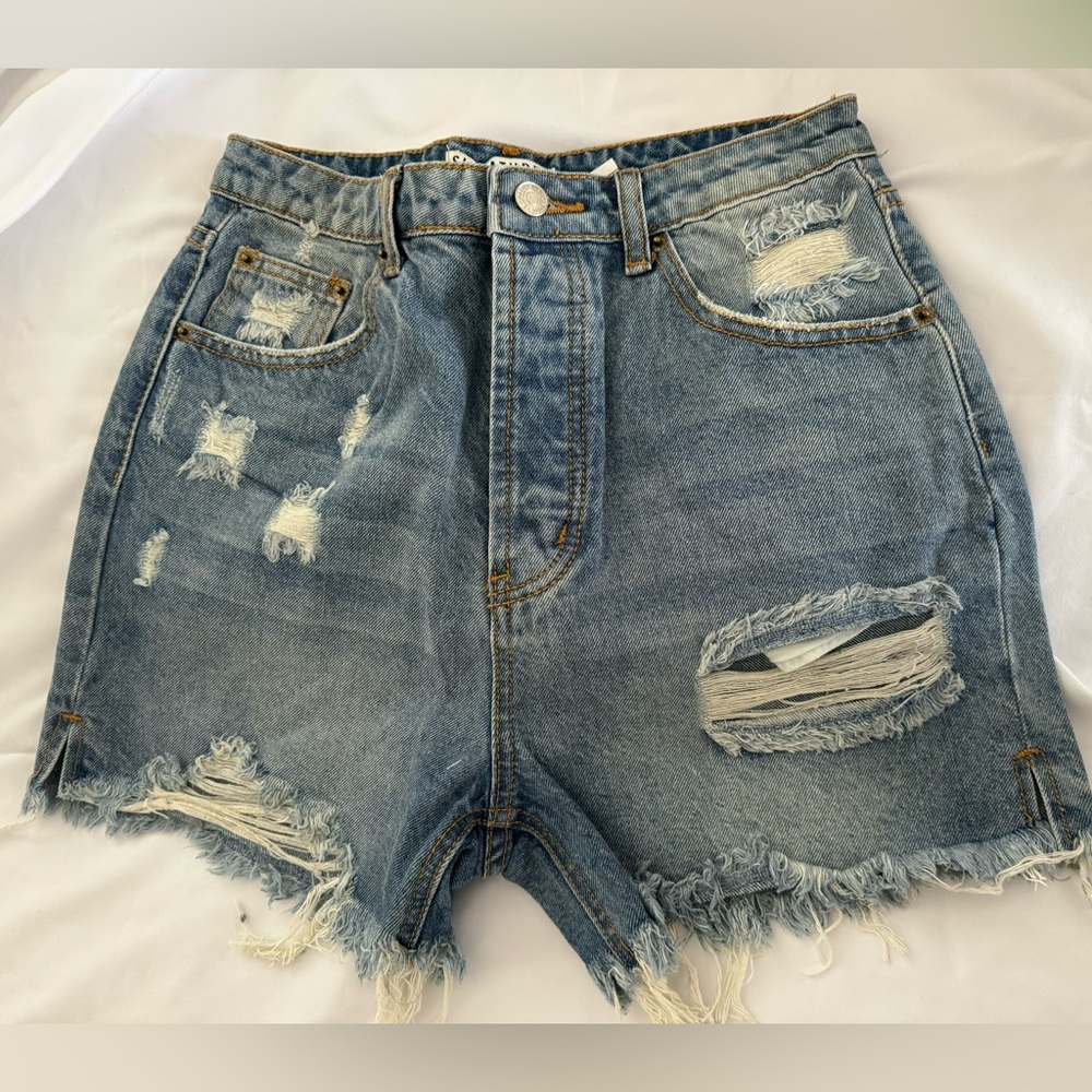 NEW SIGNATURE 8 denim shorts